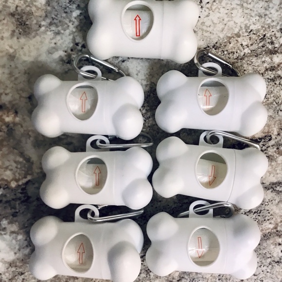 10 Individual Dog Poop Bags With Dispenser and Clip - Picture 4 of 5